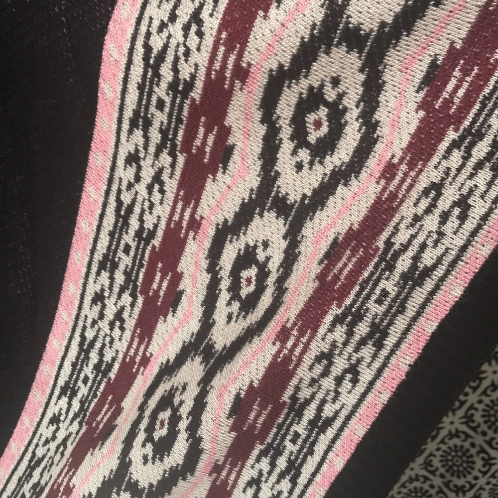 Beautiful poncho - Picture 2 of 5